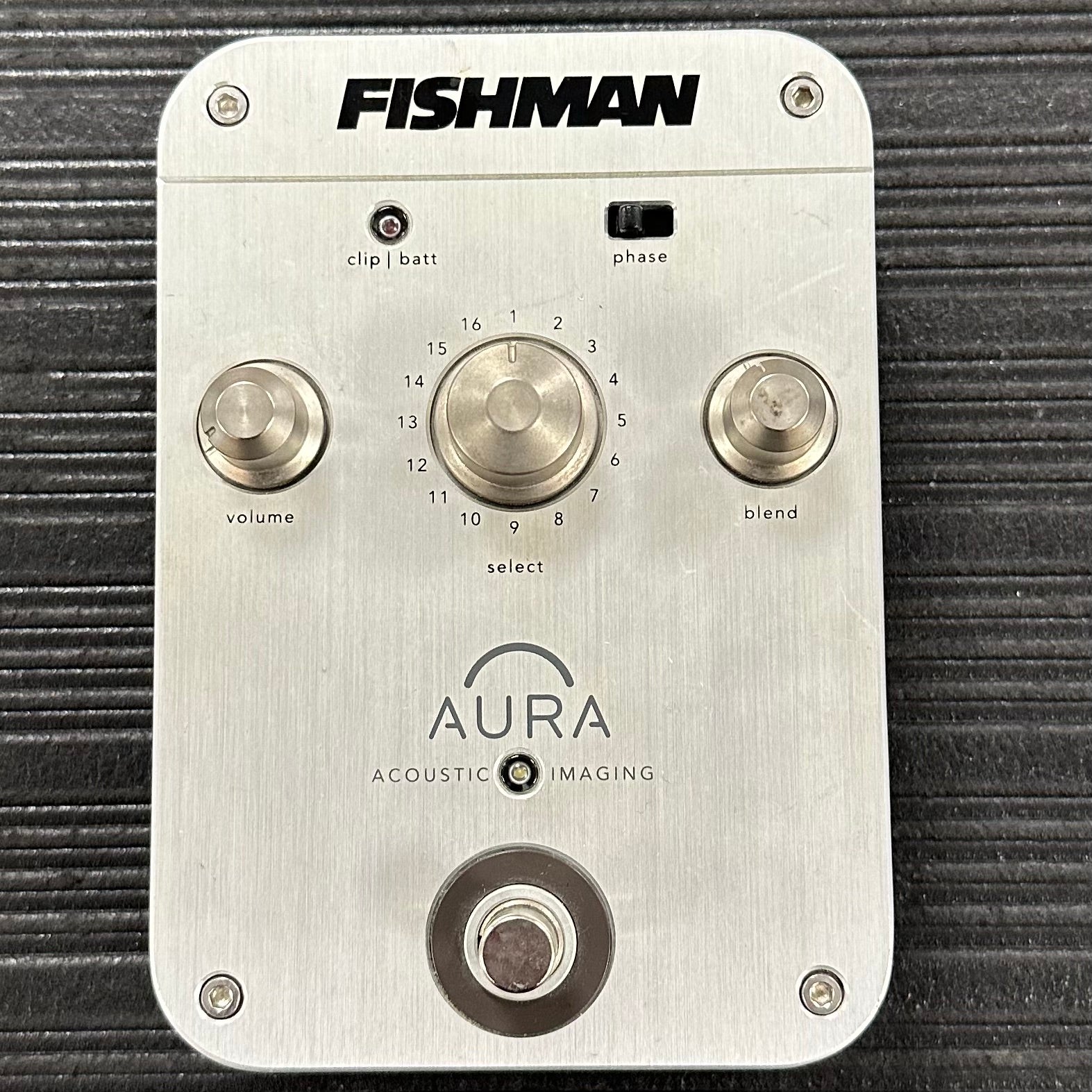 Used Fishman Aura Dreadnought DI Pedal TSS3530 – Tone Shop Guitars