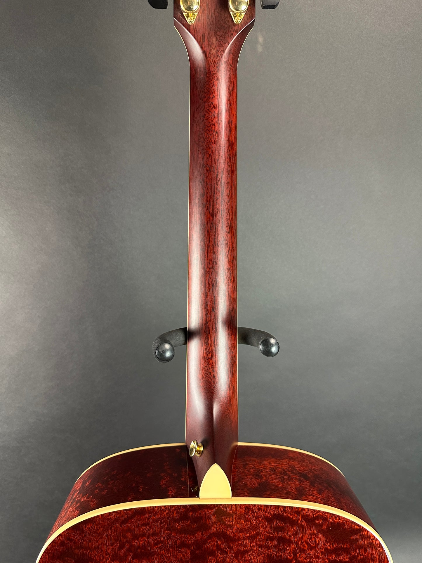 Back of neck of Used Taylor XXV-DR 25th Anniversary.