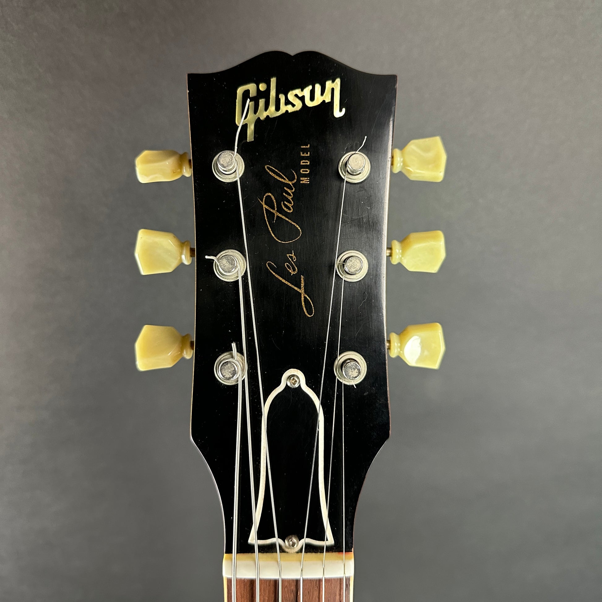 Front of headstock of Used 2002 Gibson Custom Shop 1958 Reissue Les Paul Lemonburst.