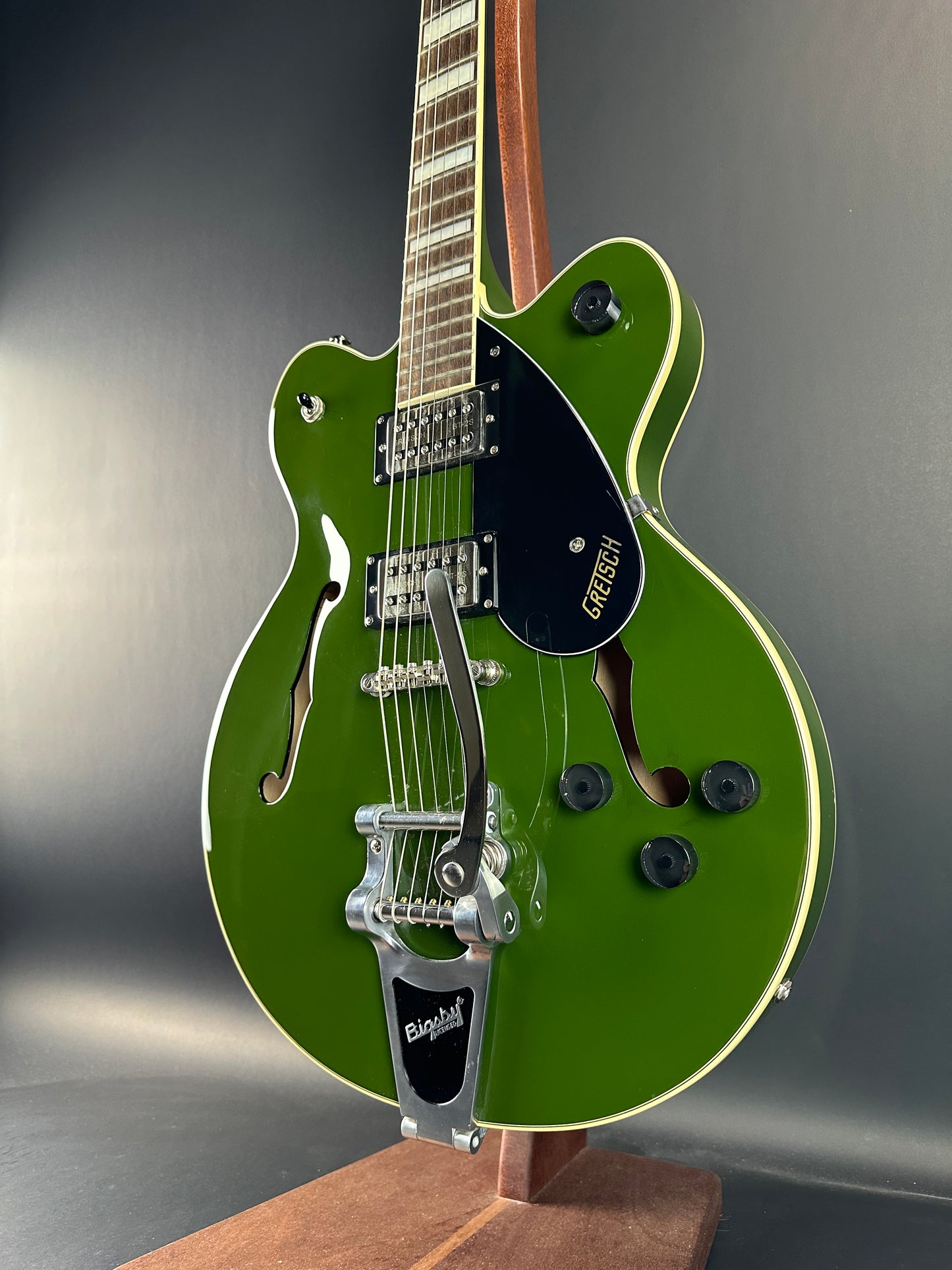 Front angle of Used Gretsch G2622T Torino Green.