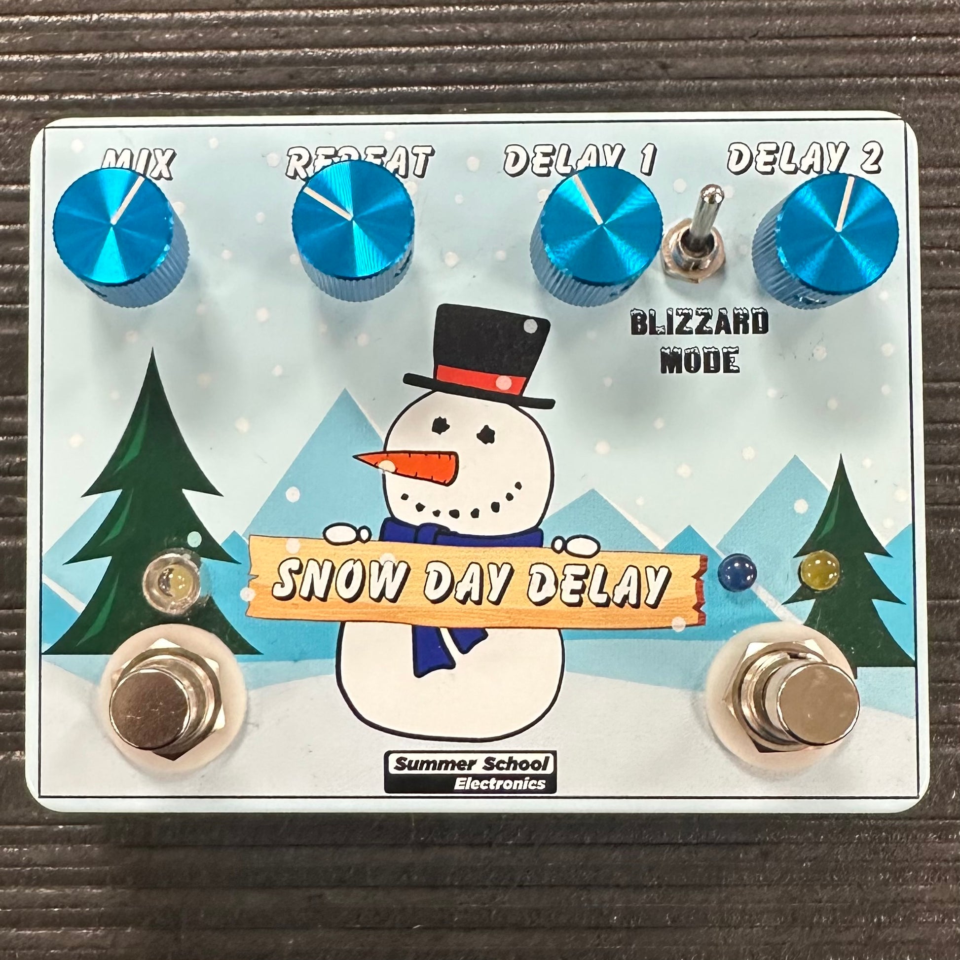 Top of Used Summer School Electronics Snow Day Delay Pedal w/Box TSS4302