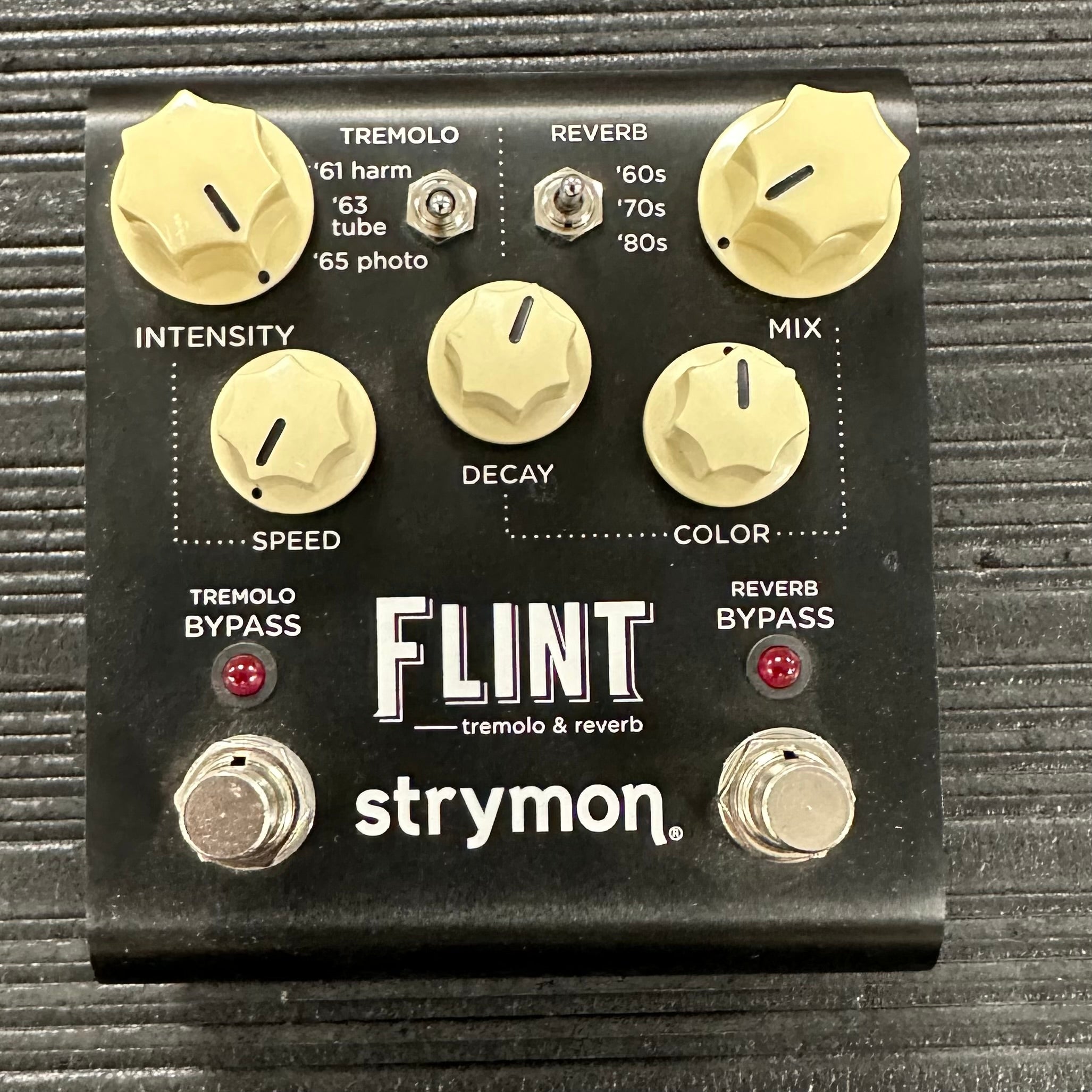 Used Strymon Flint V1 Reverb/Tremolo w/box TSS4397