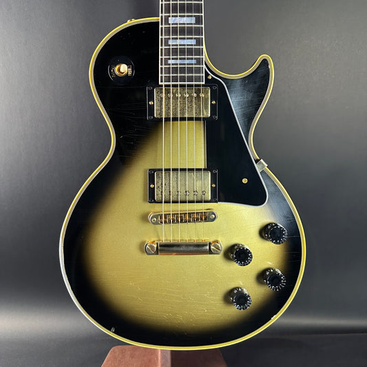 Front of Used Gibson Custom Shop Les Paul Custom Antique Silverburst Murphy Lab Light Aged.