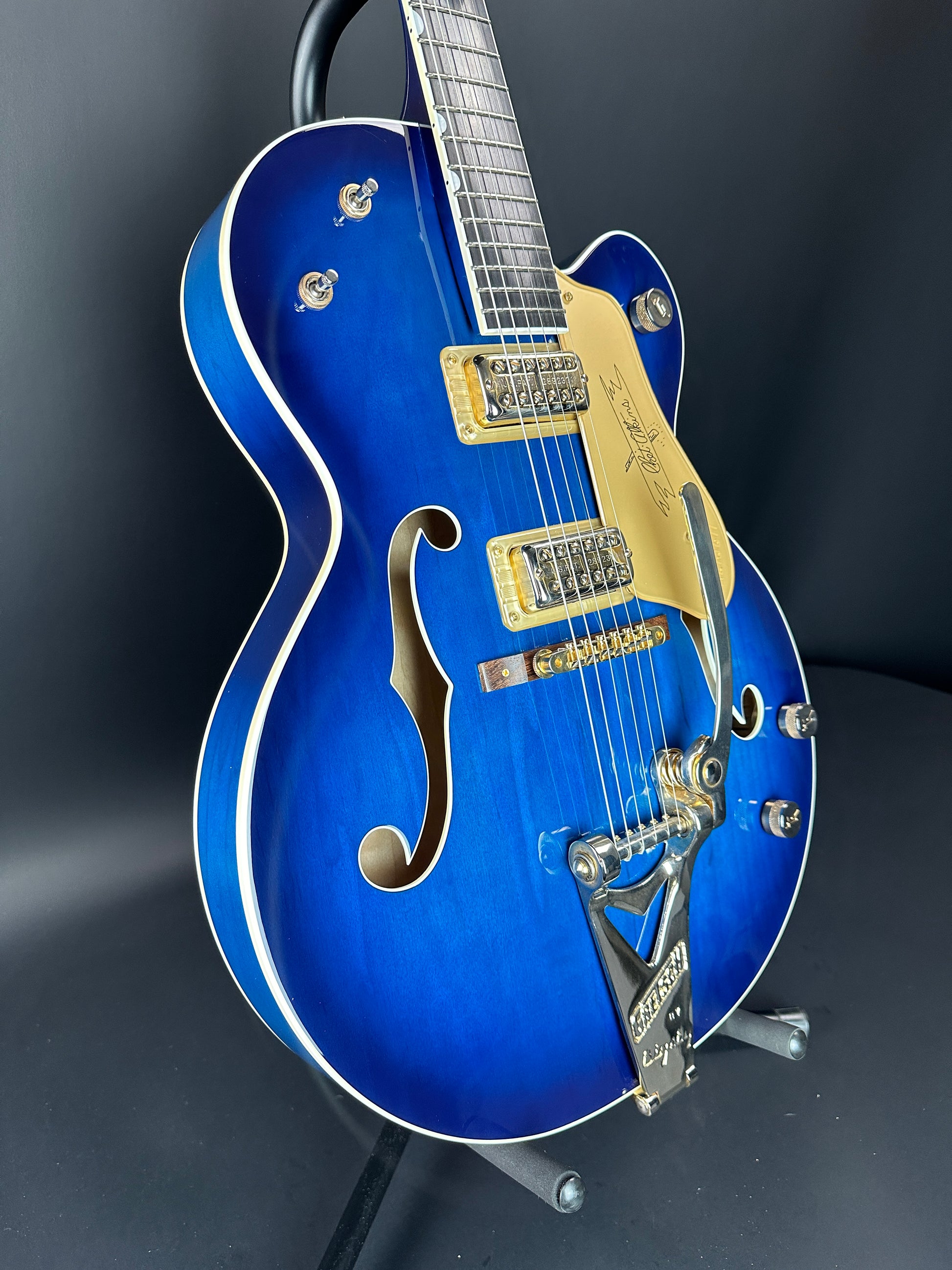 Front angle of Used Gretsch G6120 SB Blueburst.