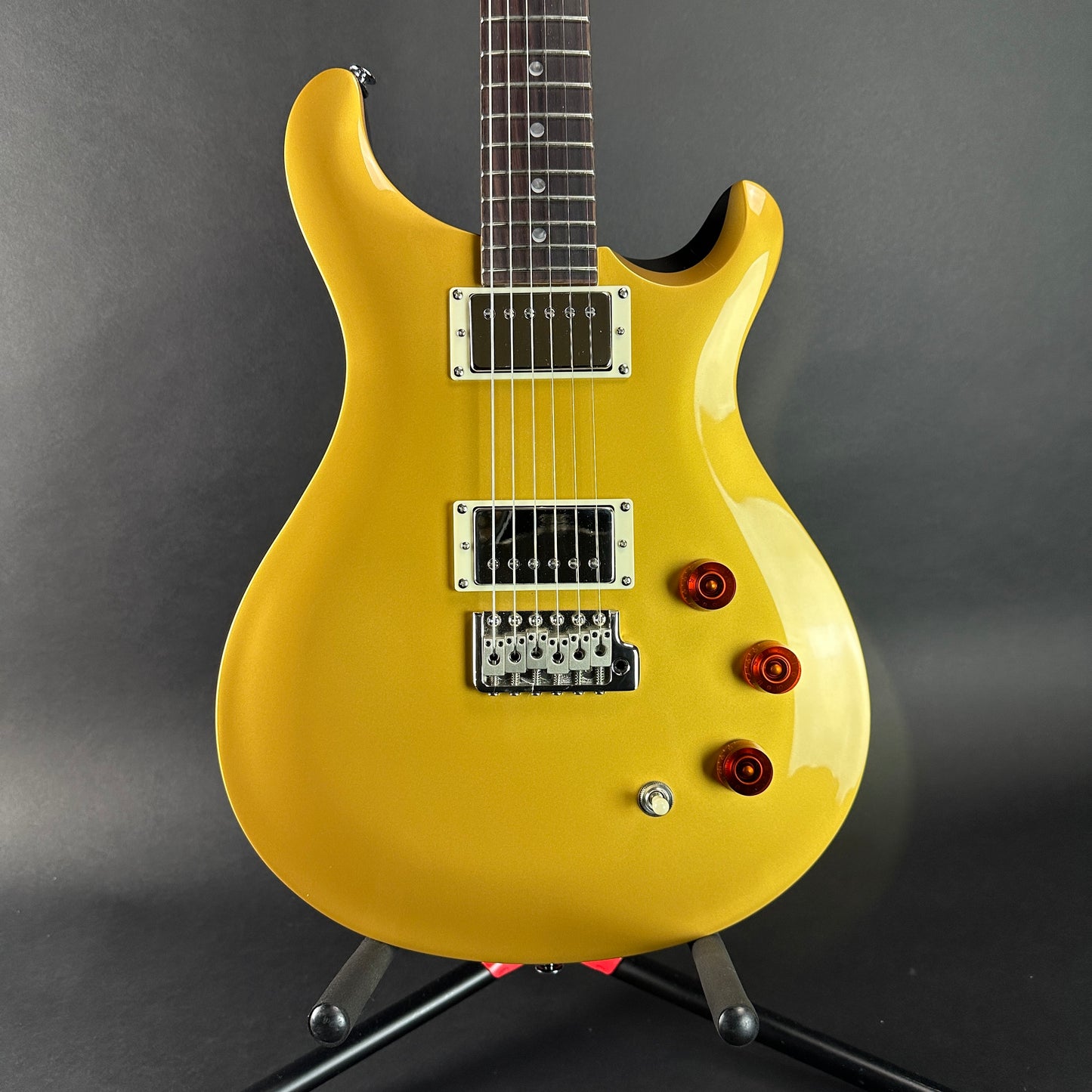 Front of Used PRS SE DGT Gold Top.