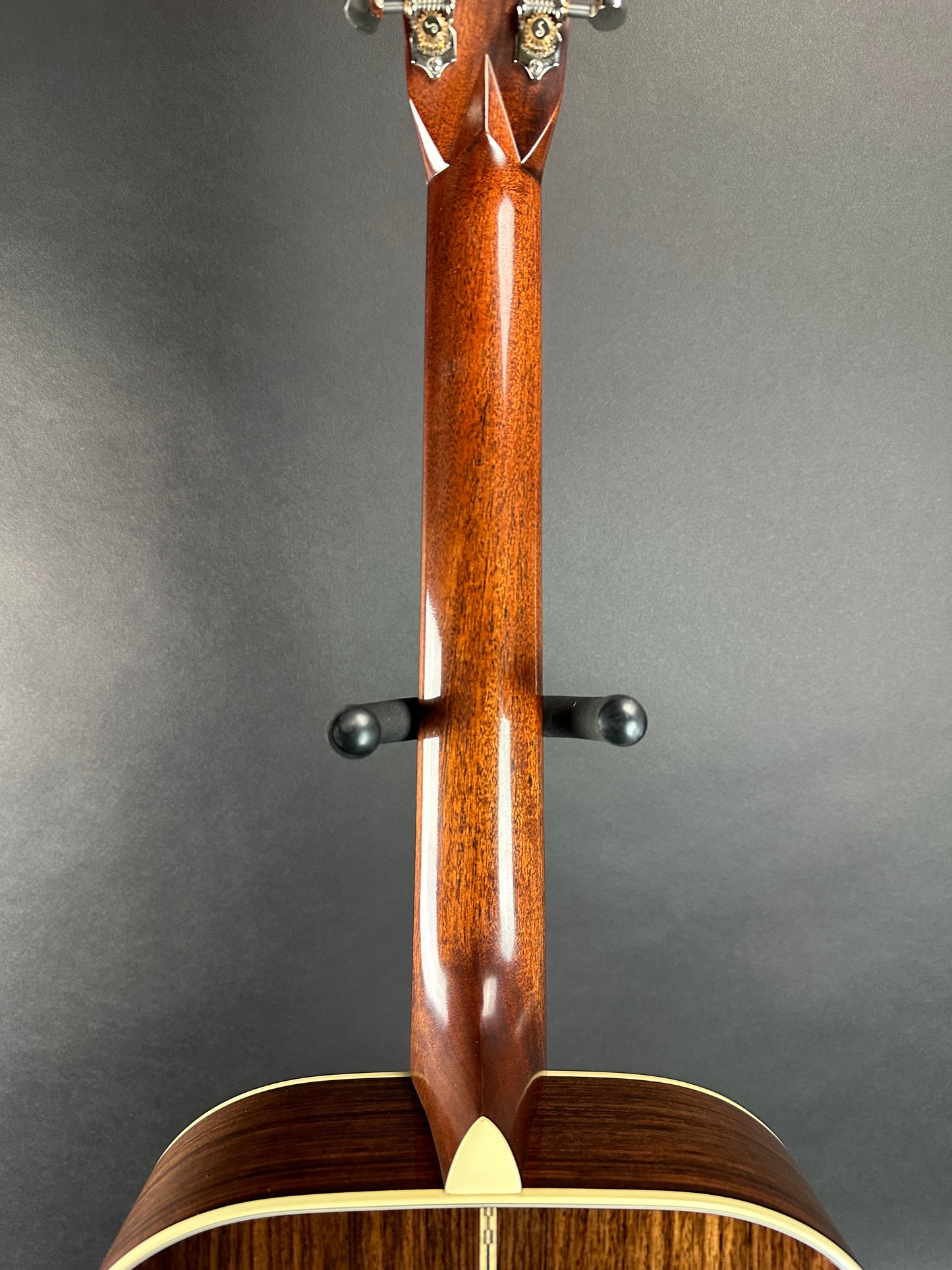 Back of neck of Used Martin 00-28 Natural.