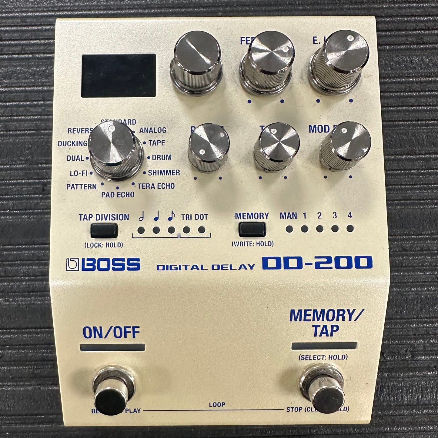 Top of Used Boss DD-200 Digital Delay Pedal TSS4017