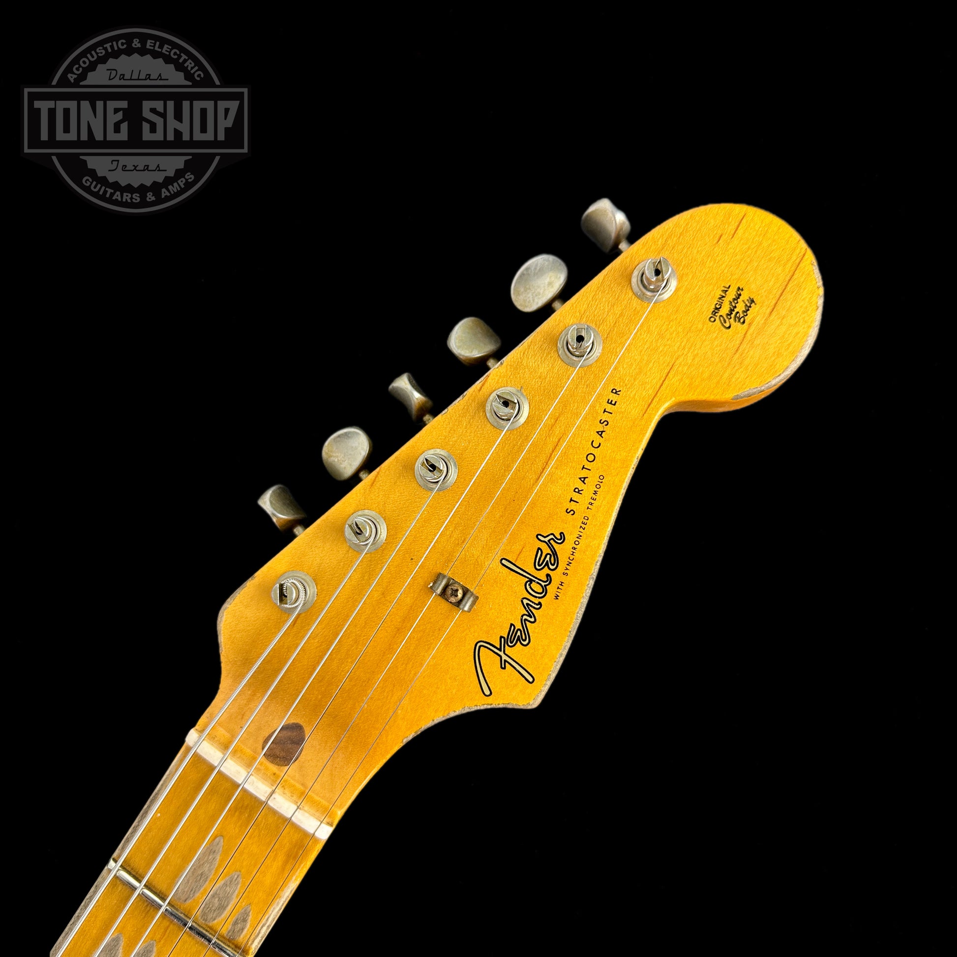 Front of headstock of Fender Custom Shop Time Machine '57 Strat Heavy Relic Aged White Blonde.