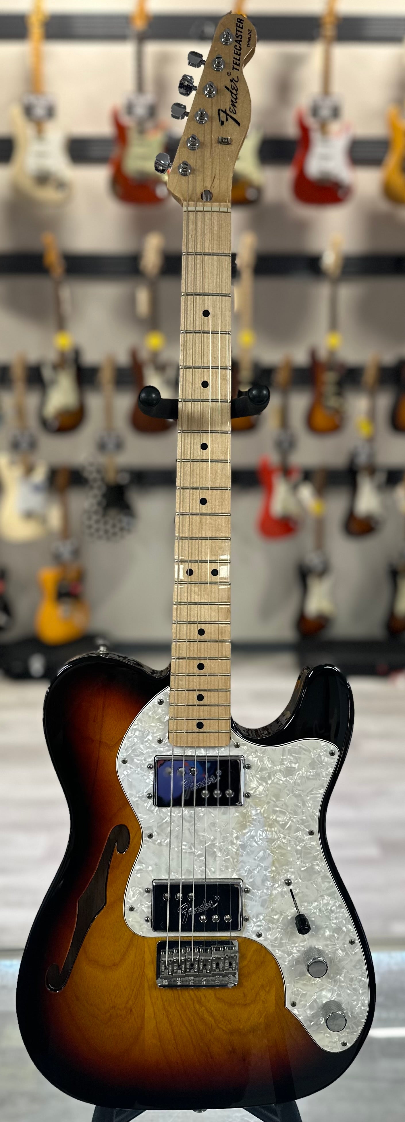 Full front of Used 2007 Fender Classic Series 70's Thinline Telecaster Sunburst w/case TSS4509
