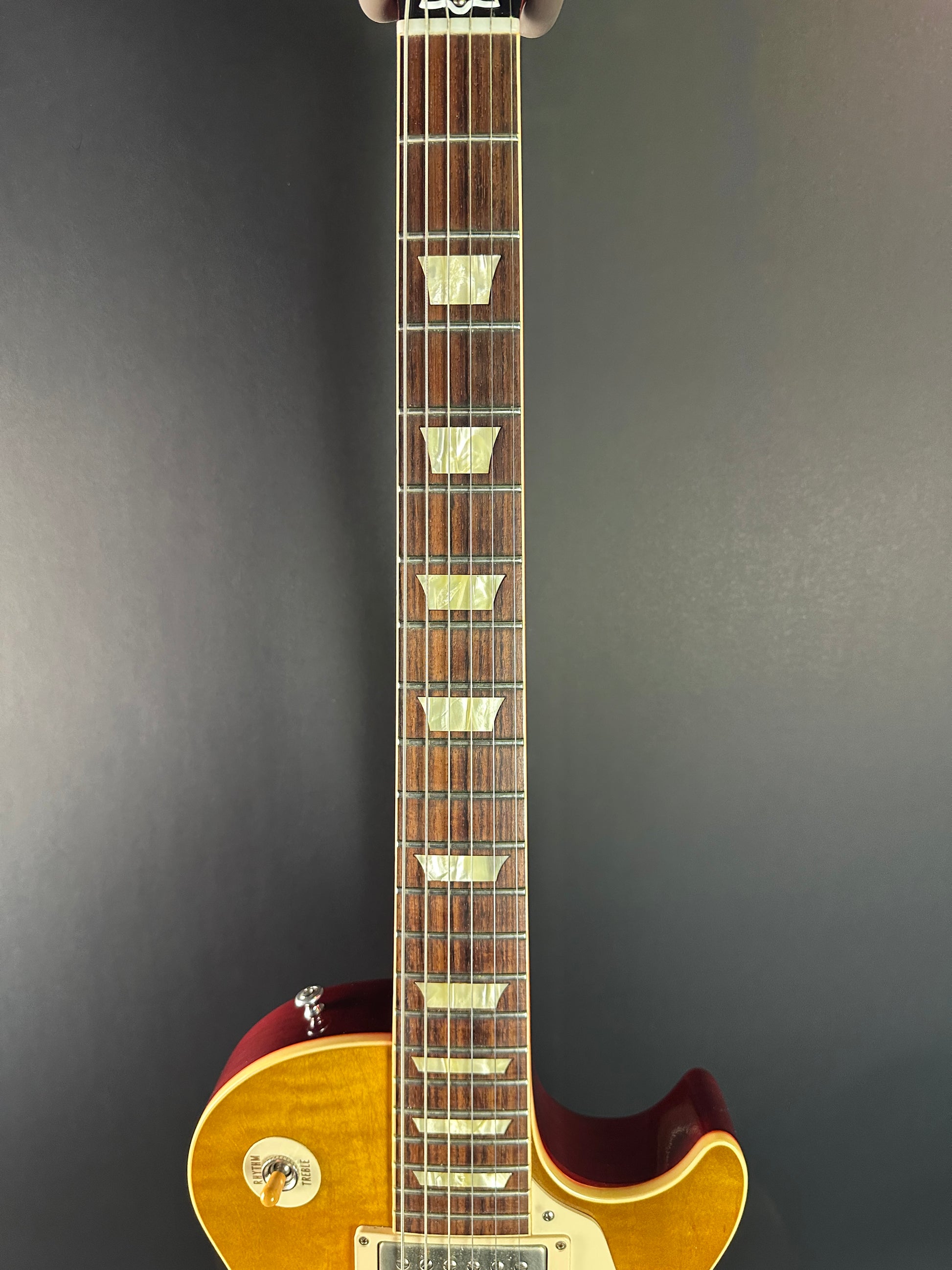 Fretboard of Used Gibson Custom Shop '58 Les Paul R8 VOS Lemonburst.