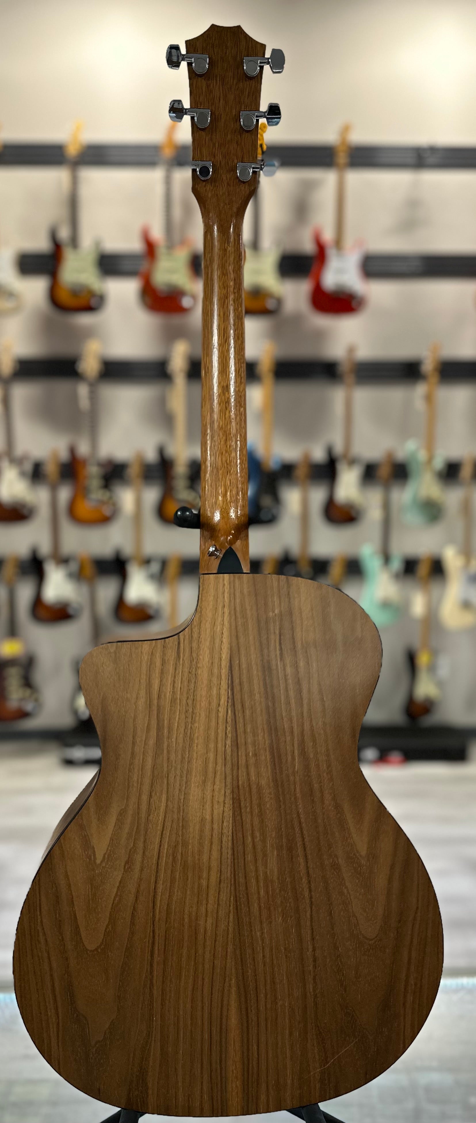 Full back of Used Taylor 114CE Walnut w/bag TSS4422