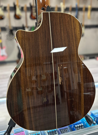 Back of Used 2021 Taylor 814CE V Class Bracing Natural w/case TSS4096