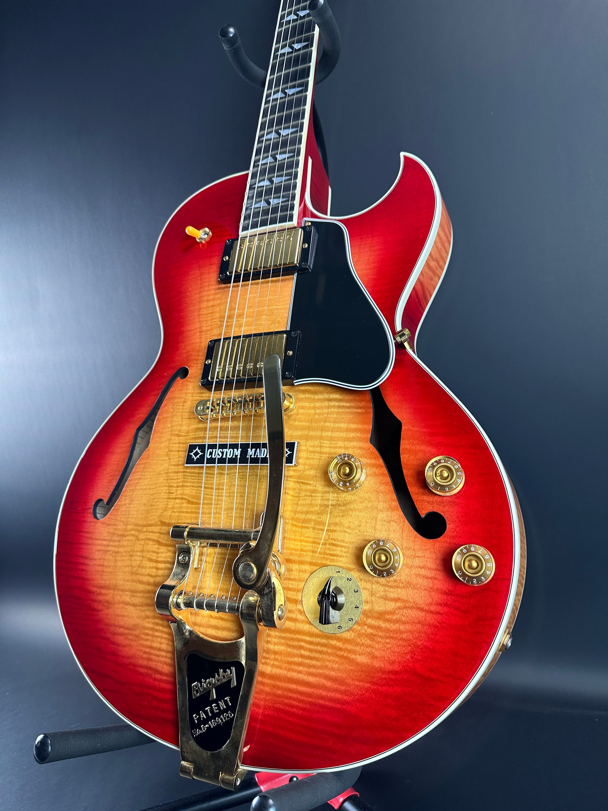 Front angle of Used 2005 Gibson ES-137.