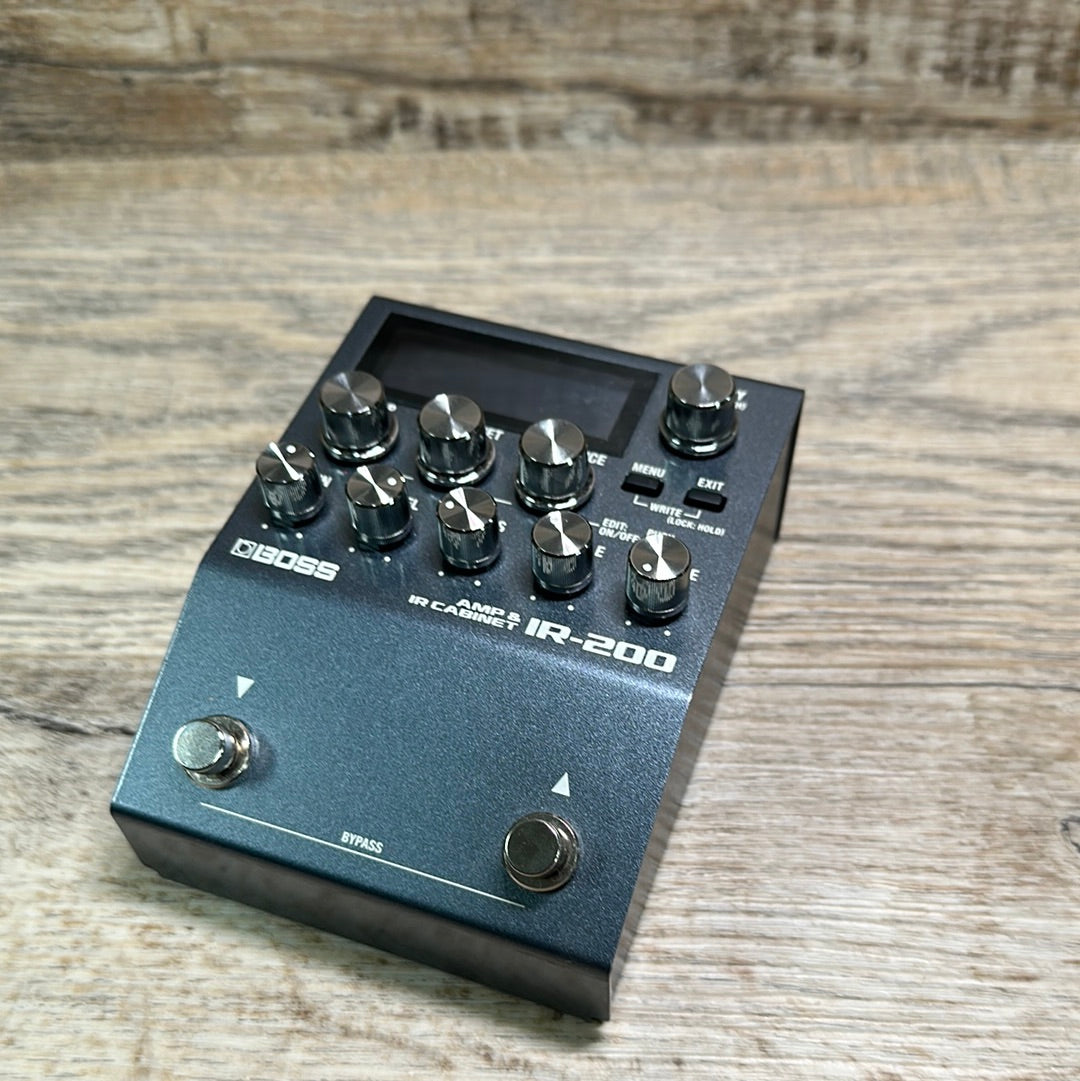 Front angle of Used Boss IR-200.