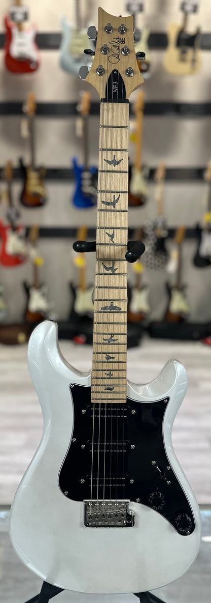 Full front of Used PRS SE NF3 Pearl White w/bag TSS4720