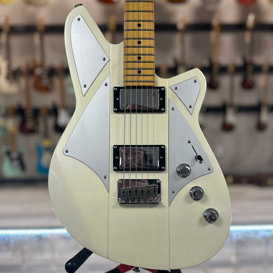 Front of Used Reverend BC1 Billy Corgan Signature White w/case TSS4135
