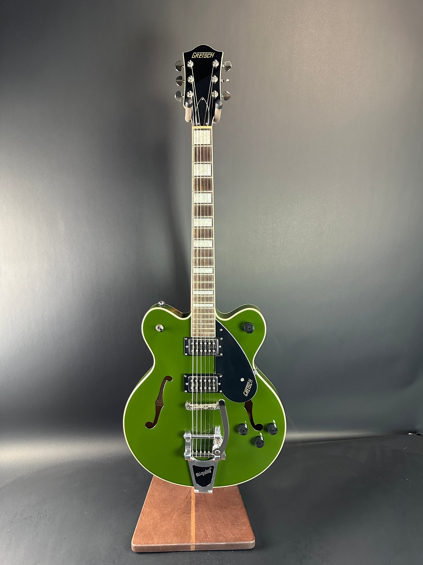 Full front of Used Gretsch G2622T Torino Green.