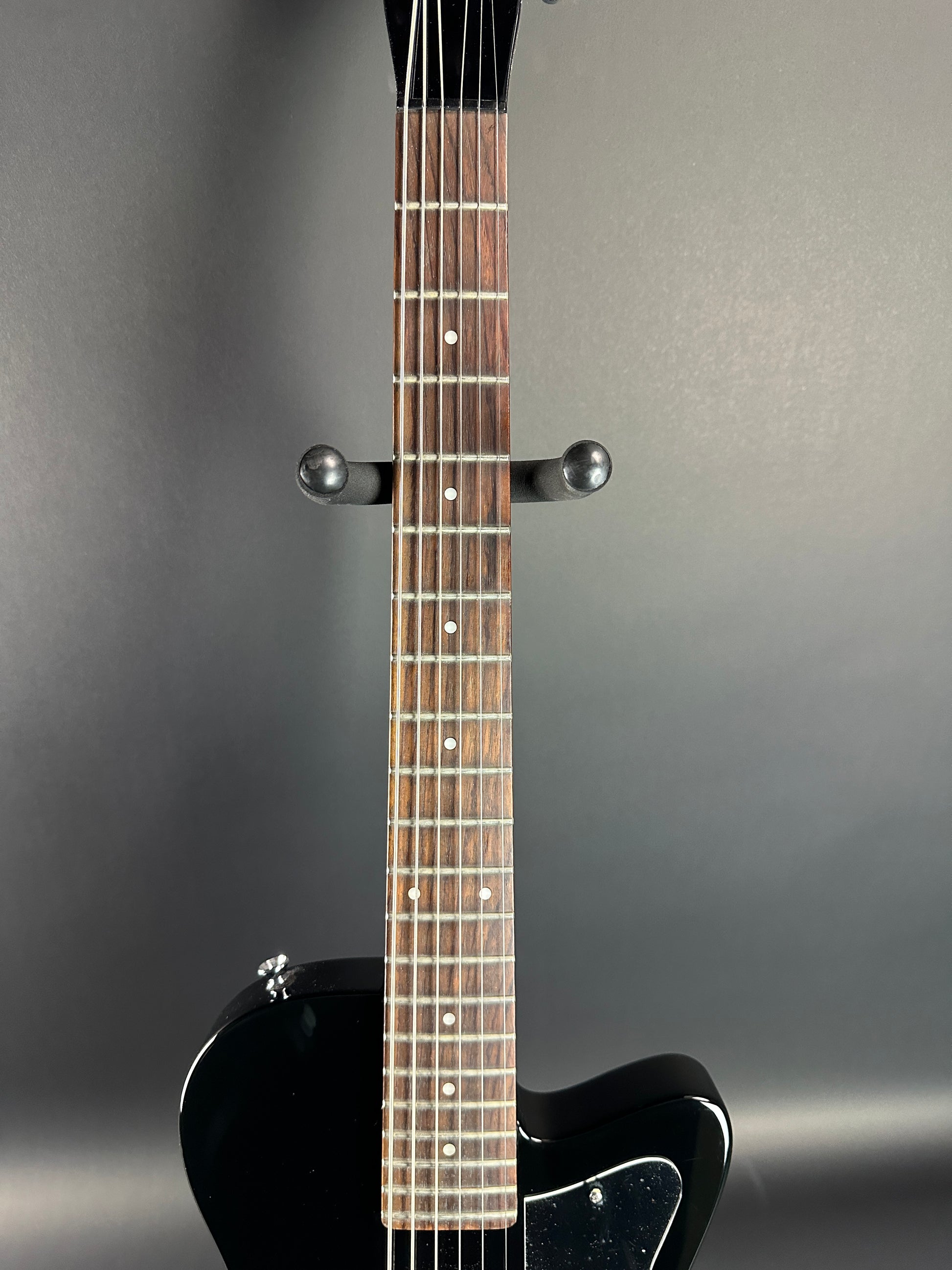 Fretboard of Used Silvertone 1303/U2 Black.