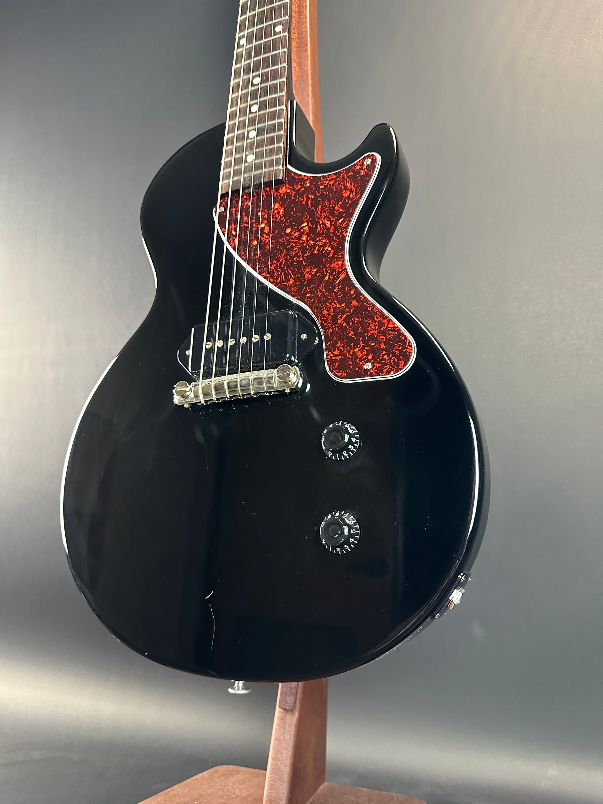 Front angle of Used Gibson Les Paul Junior Ebony.