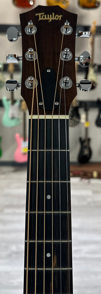 Headstock of Used Taylor GS Mini-E Walnut w/bag TSS4152