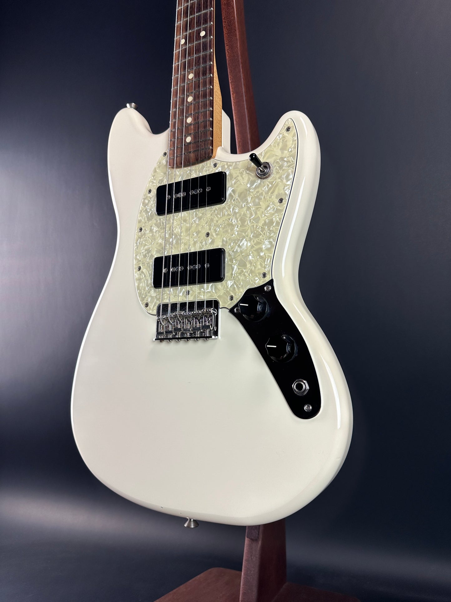 Front angle of Used Fender Player Mustang 90 White.