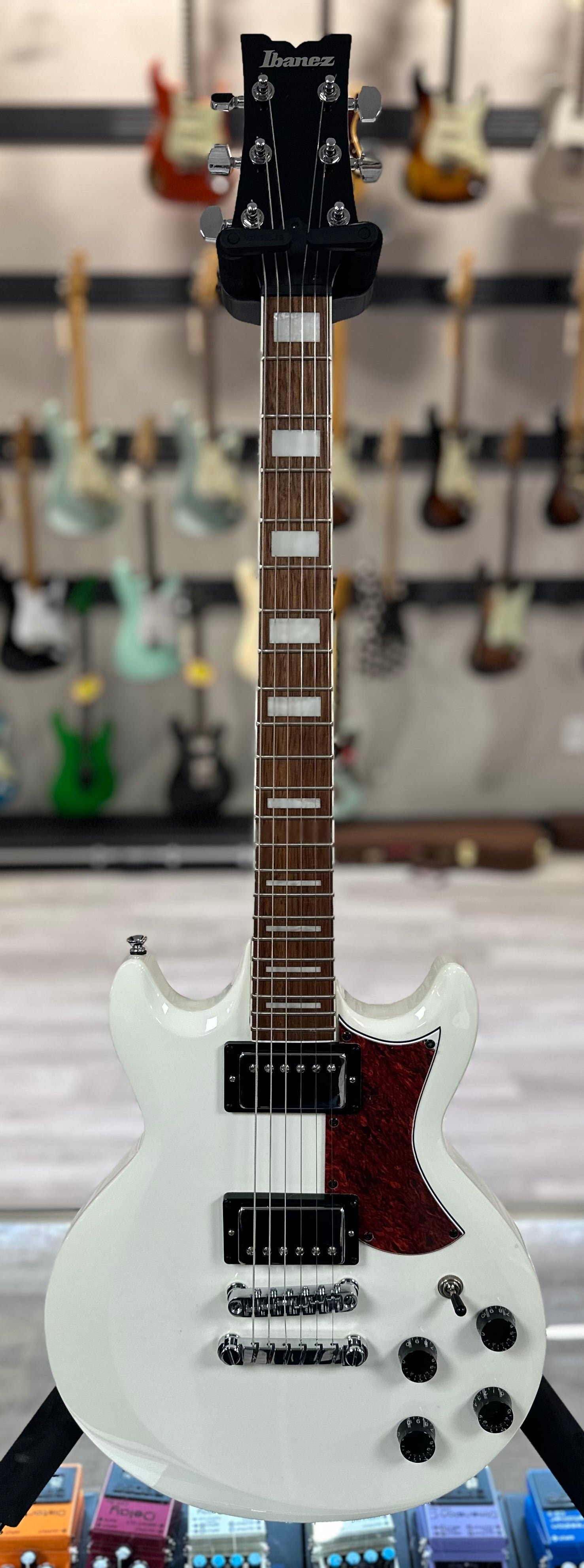 Full front of Used Ibanez AX120 White w/bag TSS4226