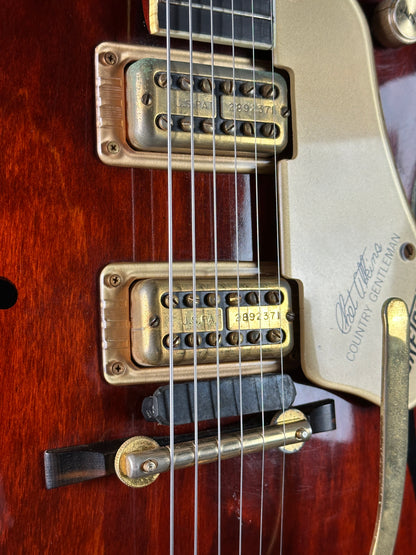 Pickups on Vintage 1968 Gretsch 6122 Country Gentleman.