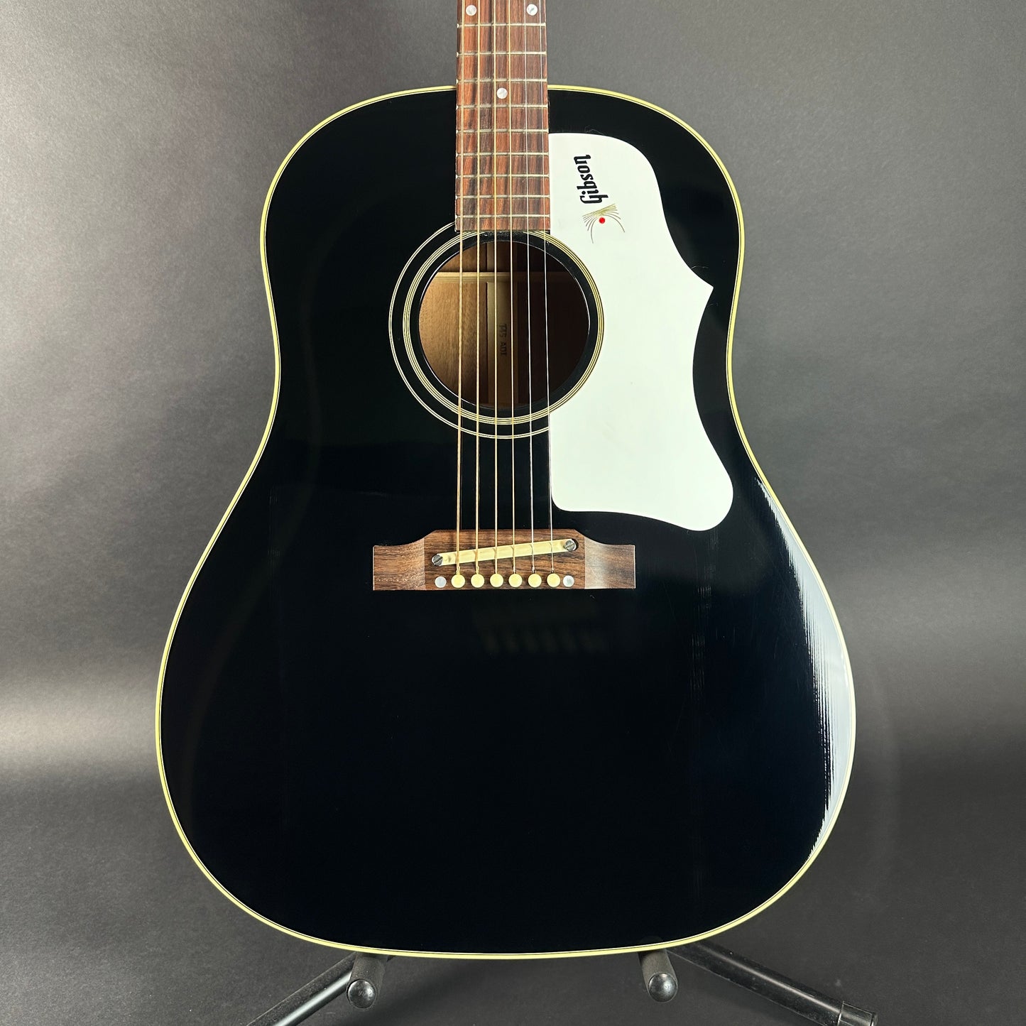 Front of Used 2010 Gibson 60s J-45 Original Ebony Adi Top.