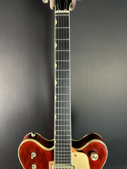 Fretboard of Vintage 1968 Gretsch 6122 Country Gentleman.