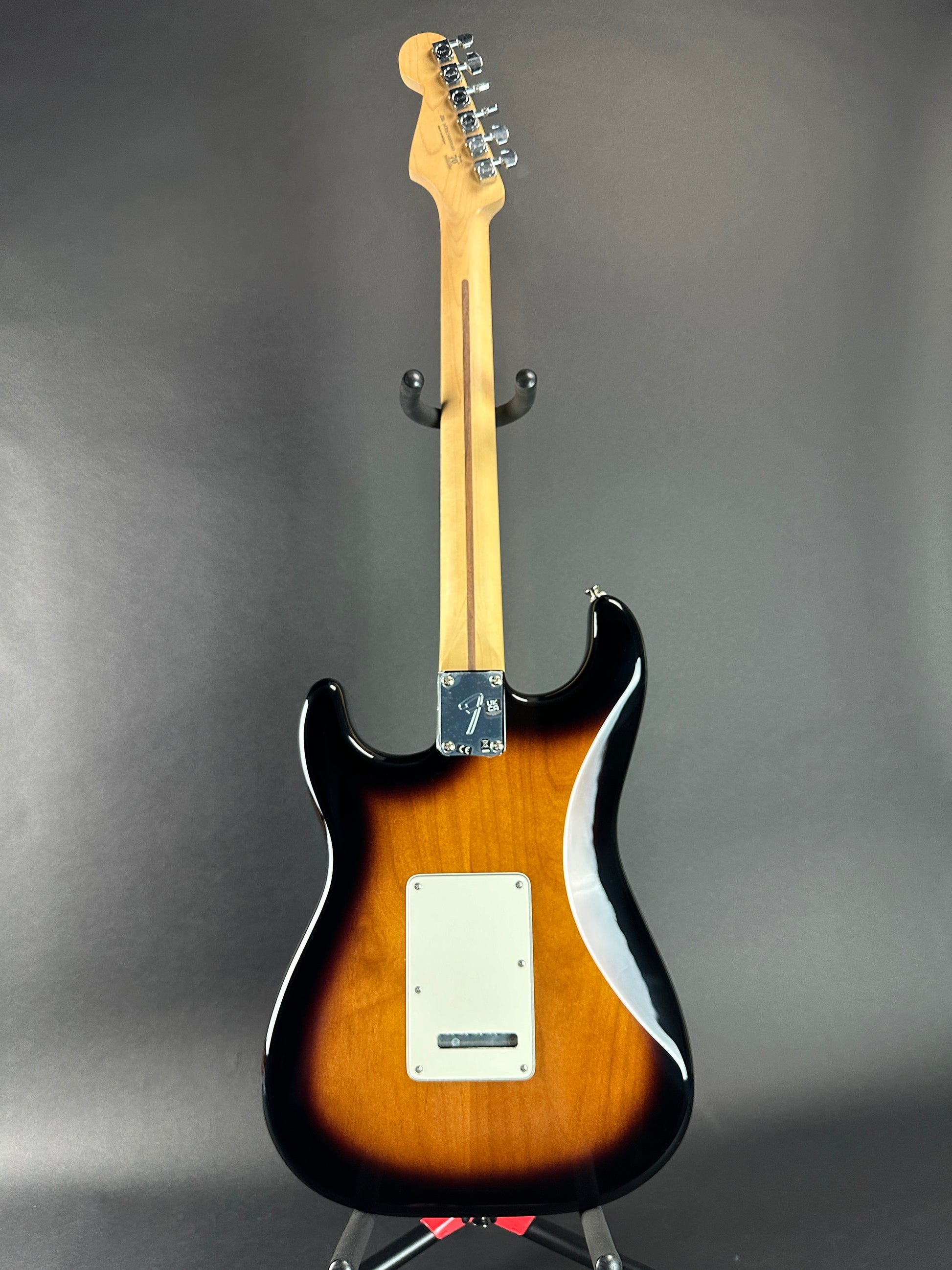 Full back of Used 2024 Fender Player Stratocaster Pau Ferro 2-Tone Sunburst.