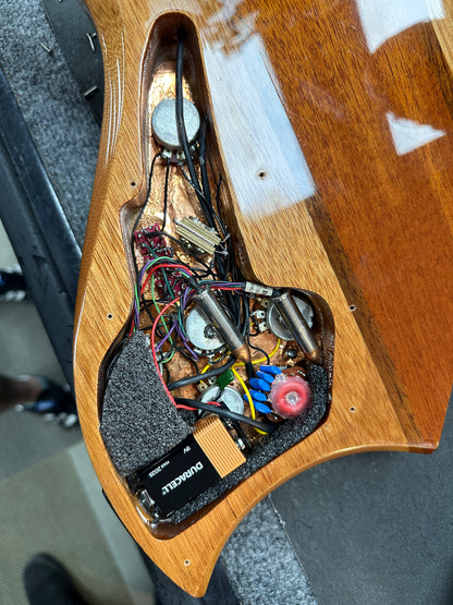 Electronics inside of Used 2000 BC Rich USA Supreme Bich.