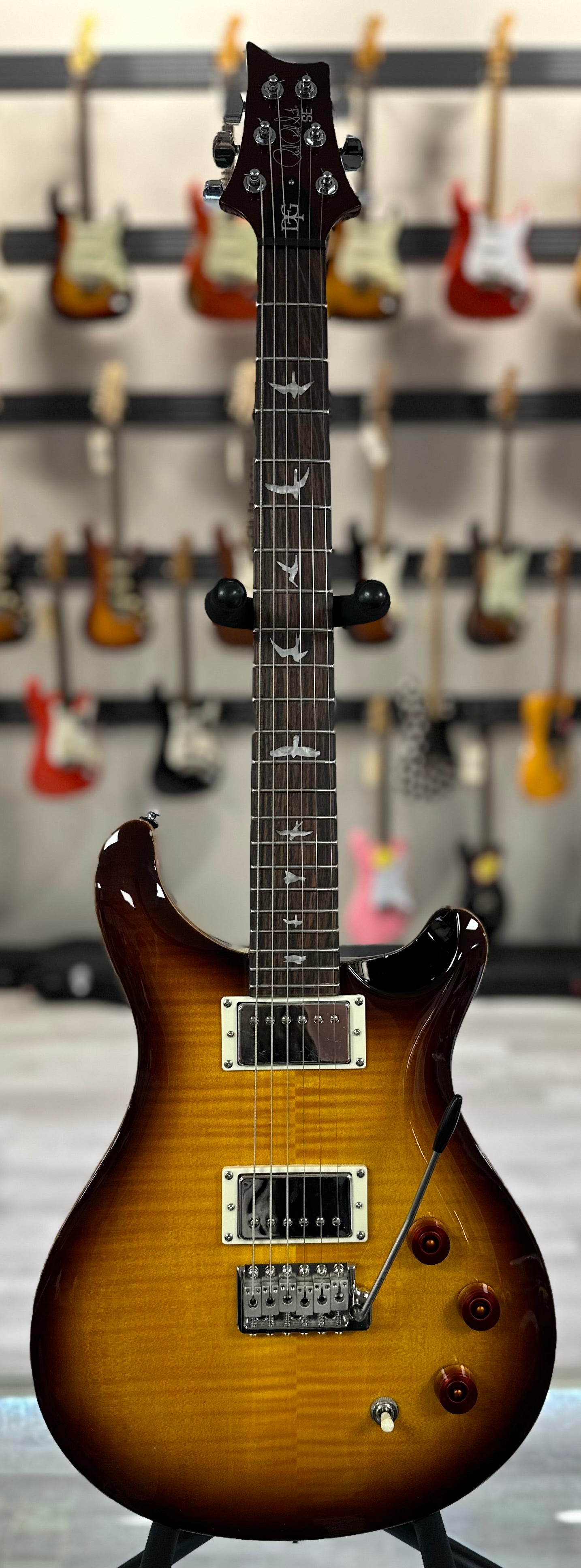 Full front of Used PRS SE DGT Sunburst w/bag TSS4489