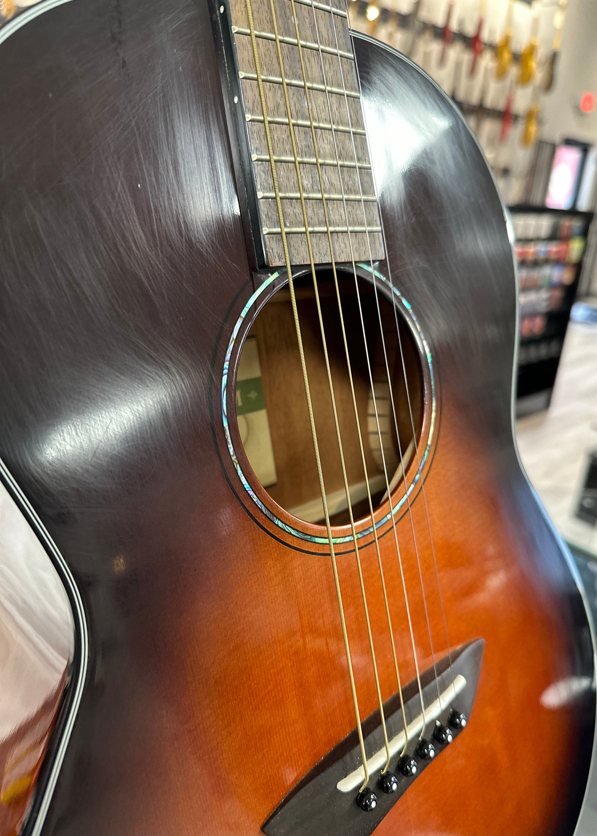 Top showing scratches of Used Yamaha CSF1M Parlor Sunburst TSS4309