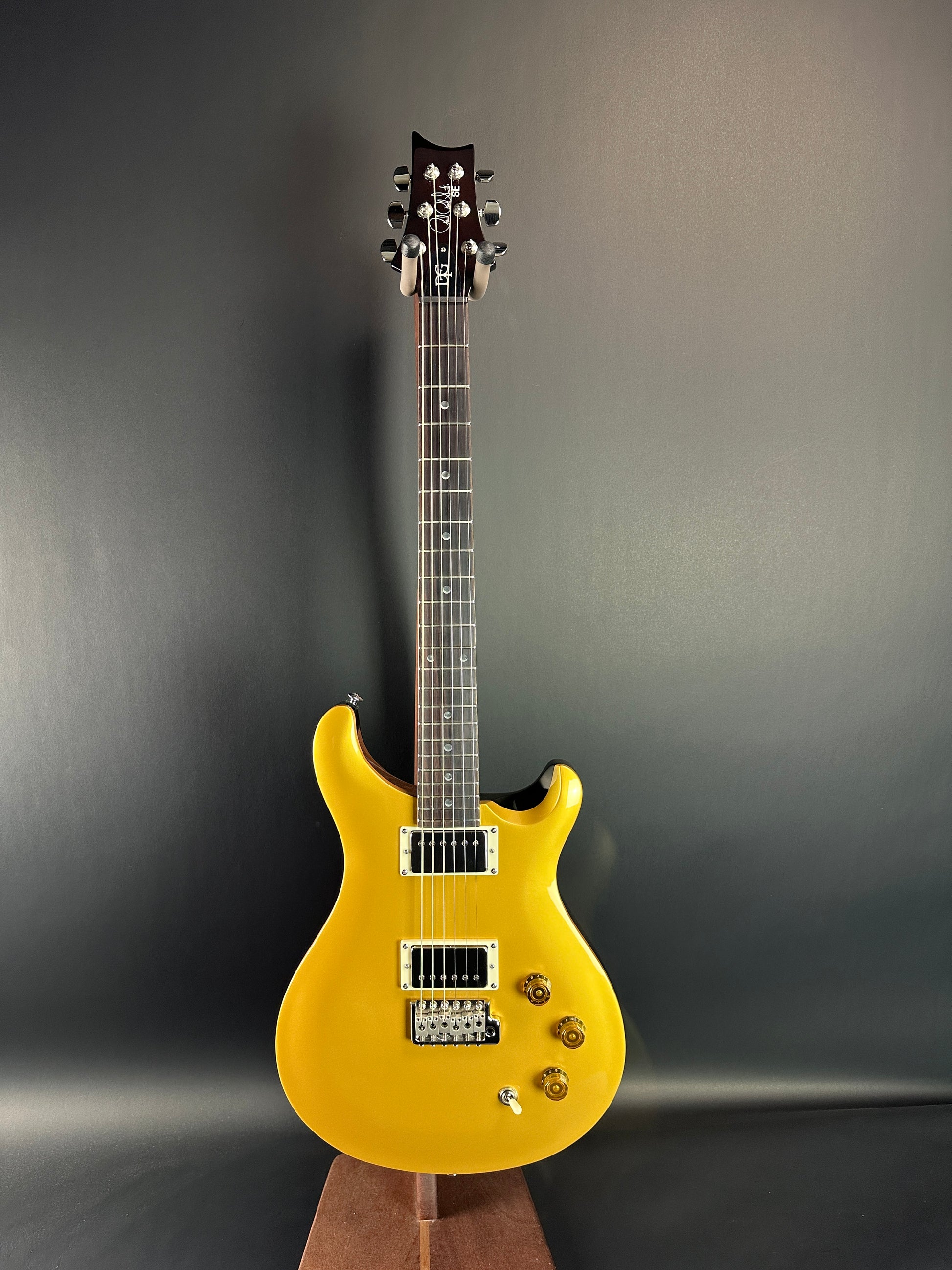 Full front of Used PRS SE DGT Gold Top.