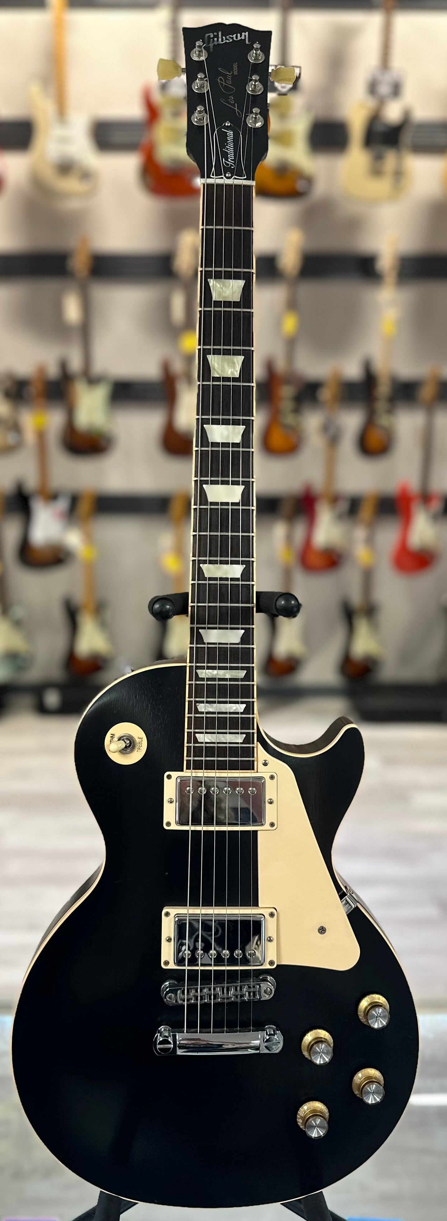 Used Gibson Les Paul Traditional Satin Black w/case TSS4672