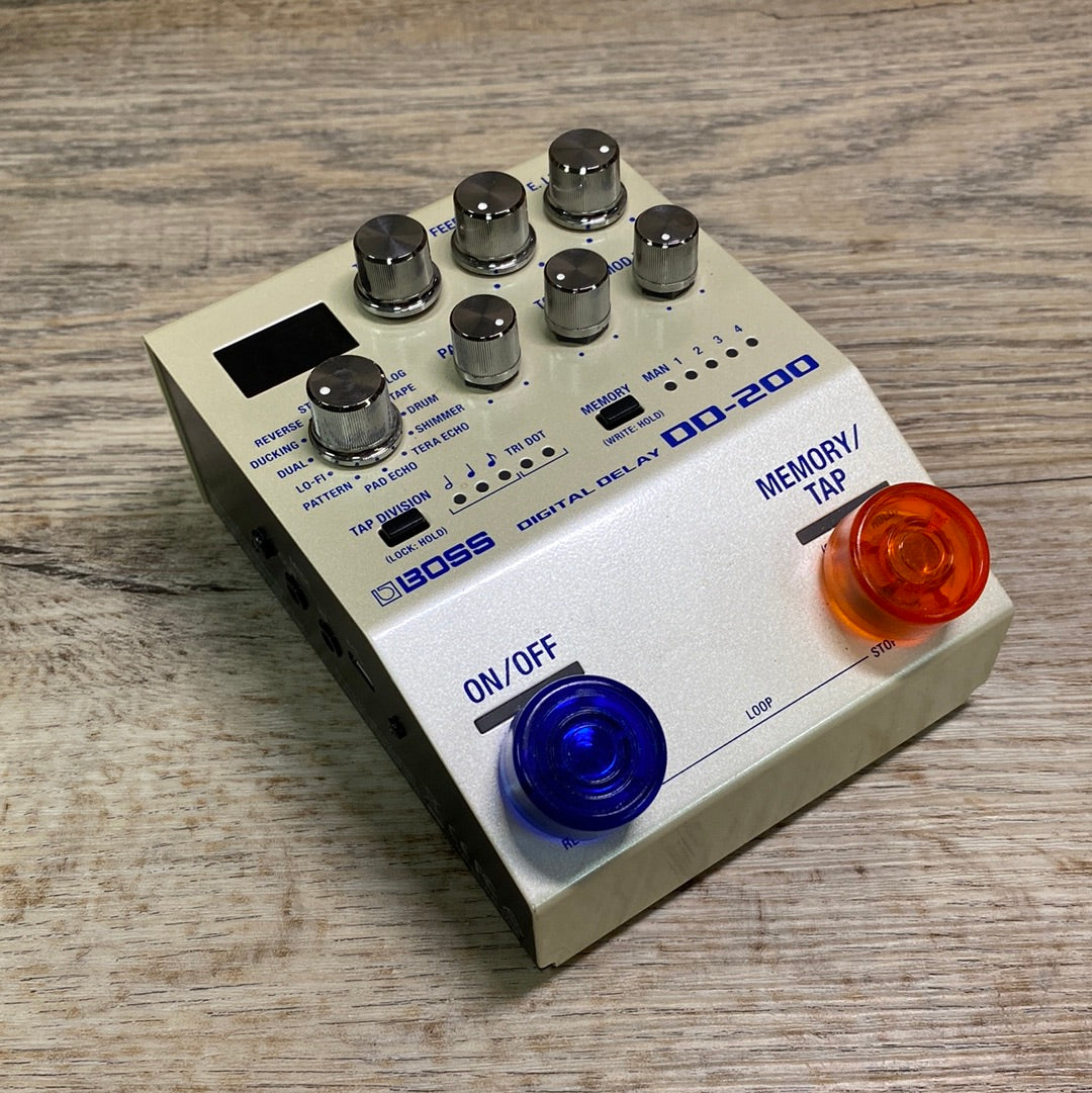 Top angle of Used Boss DD-200 TSU15475.