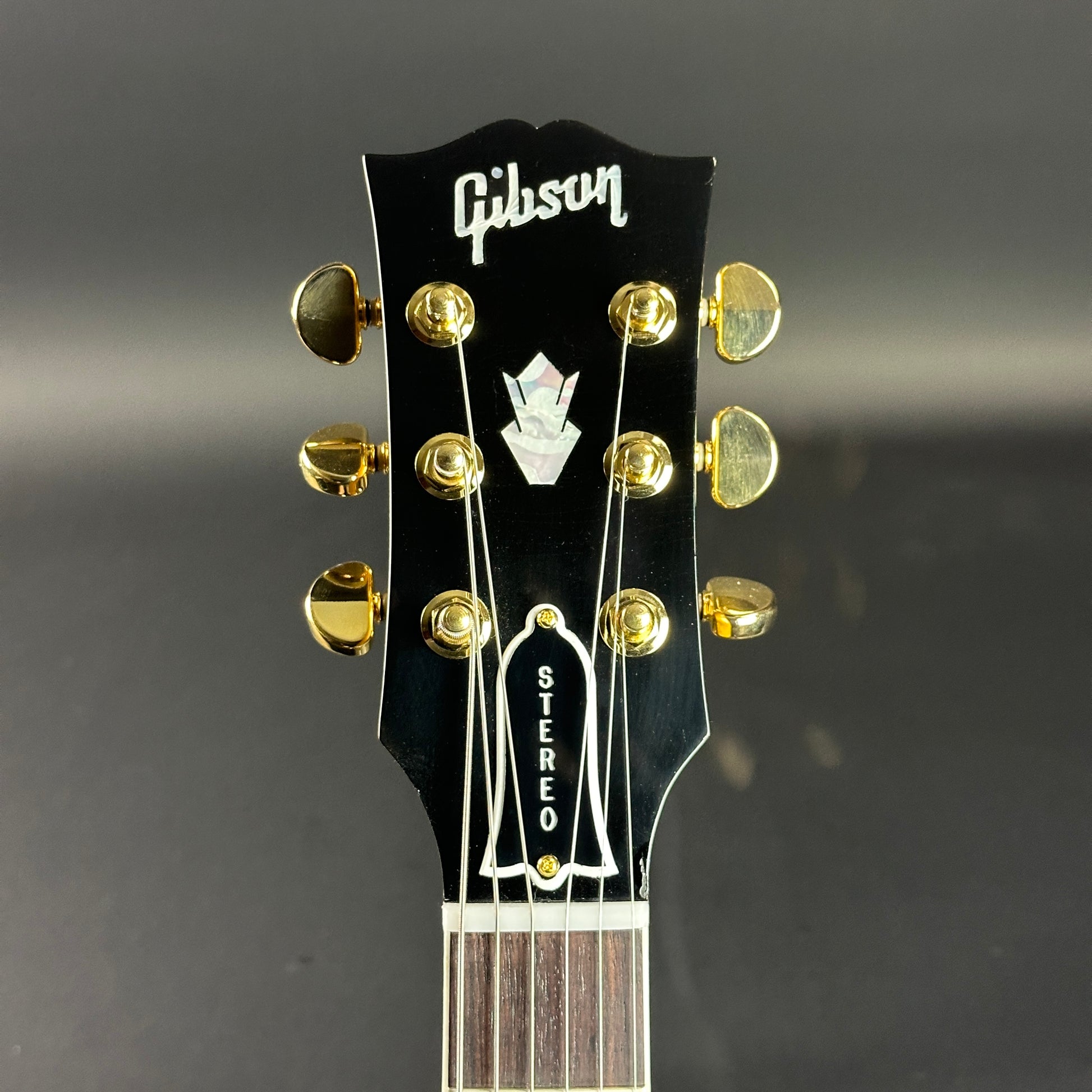 Front of headstock of Gibson Custom Shop M2M 1964 ES-345 Double Gold Murphy Lab Ultra Light Aged w/Bigsby.