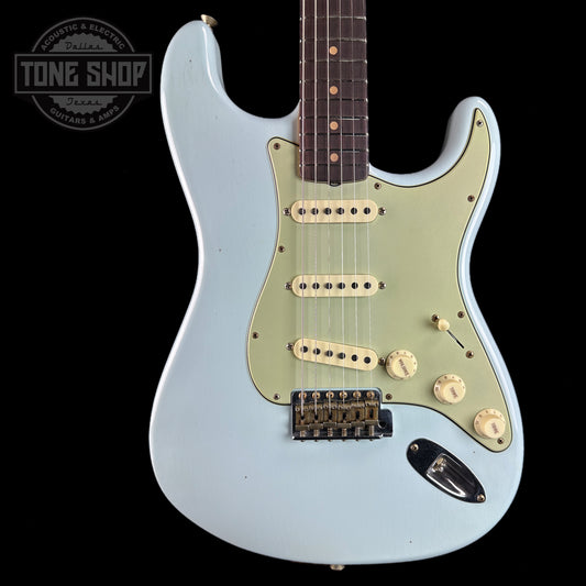 Front of Fender Custom Shop Time Machine '59 Strat Rw Journeyman Relic Super Faded Aged Sonic Blue.