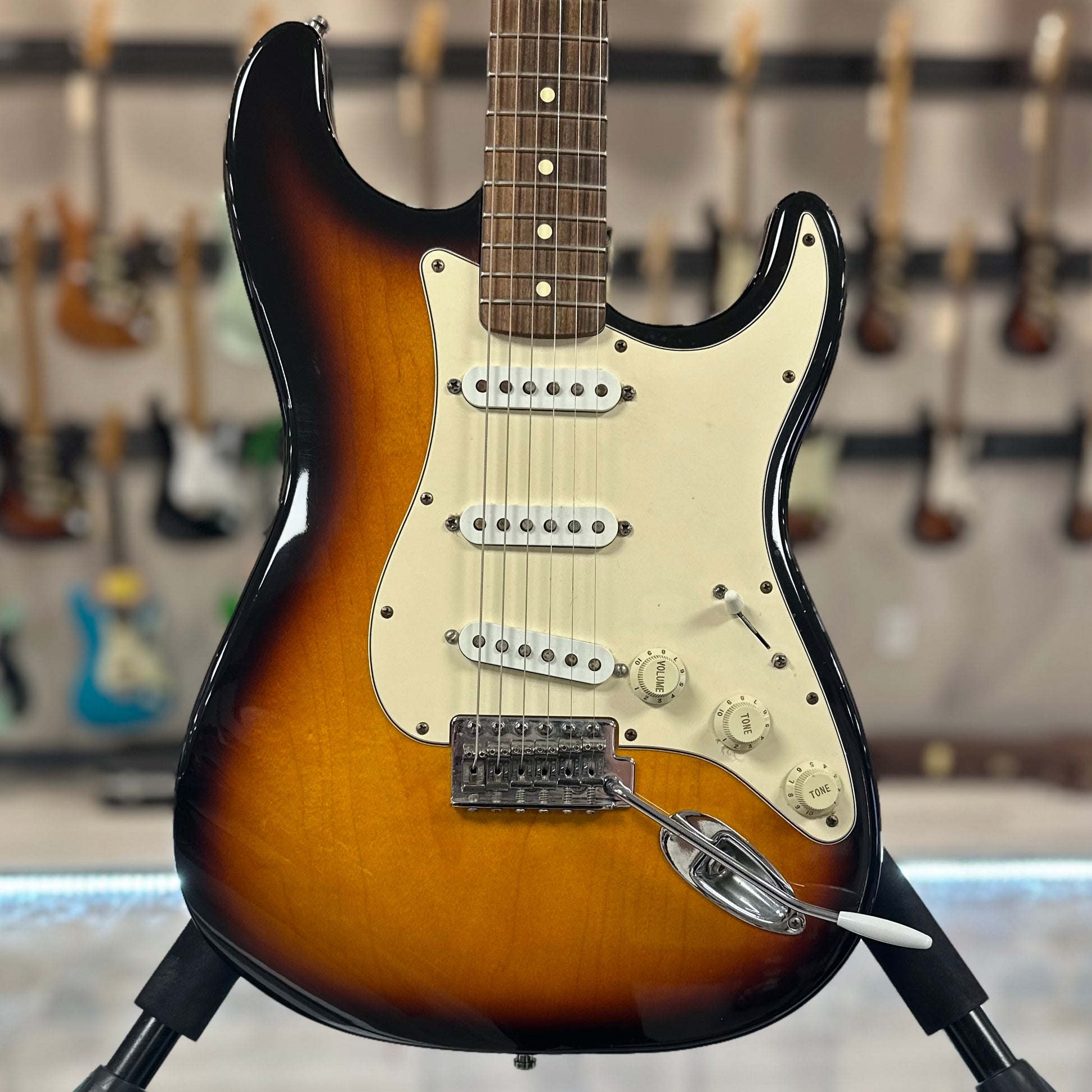 Front of Used 2000 Fender MIM Standard Stratocaster 3 Tone Sunburst TSS4209