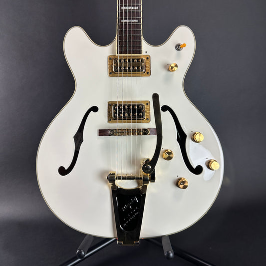 Front of Used Guild SF-V White.