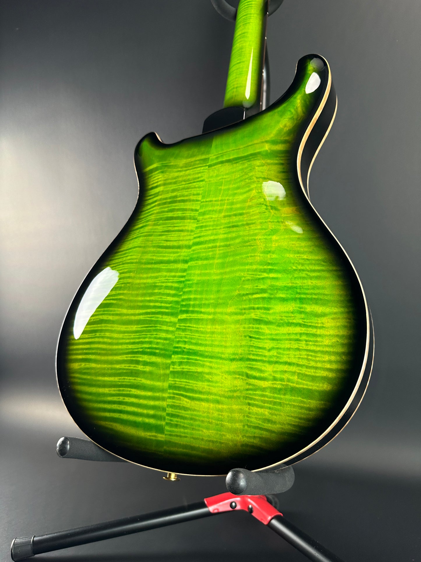 Back angle of PRS Wood Library Hollowbody II Piezo 10-top Eriza Verde Smokeburst.