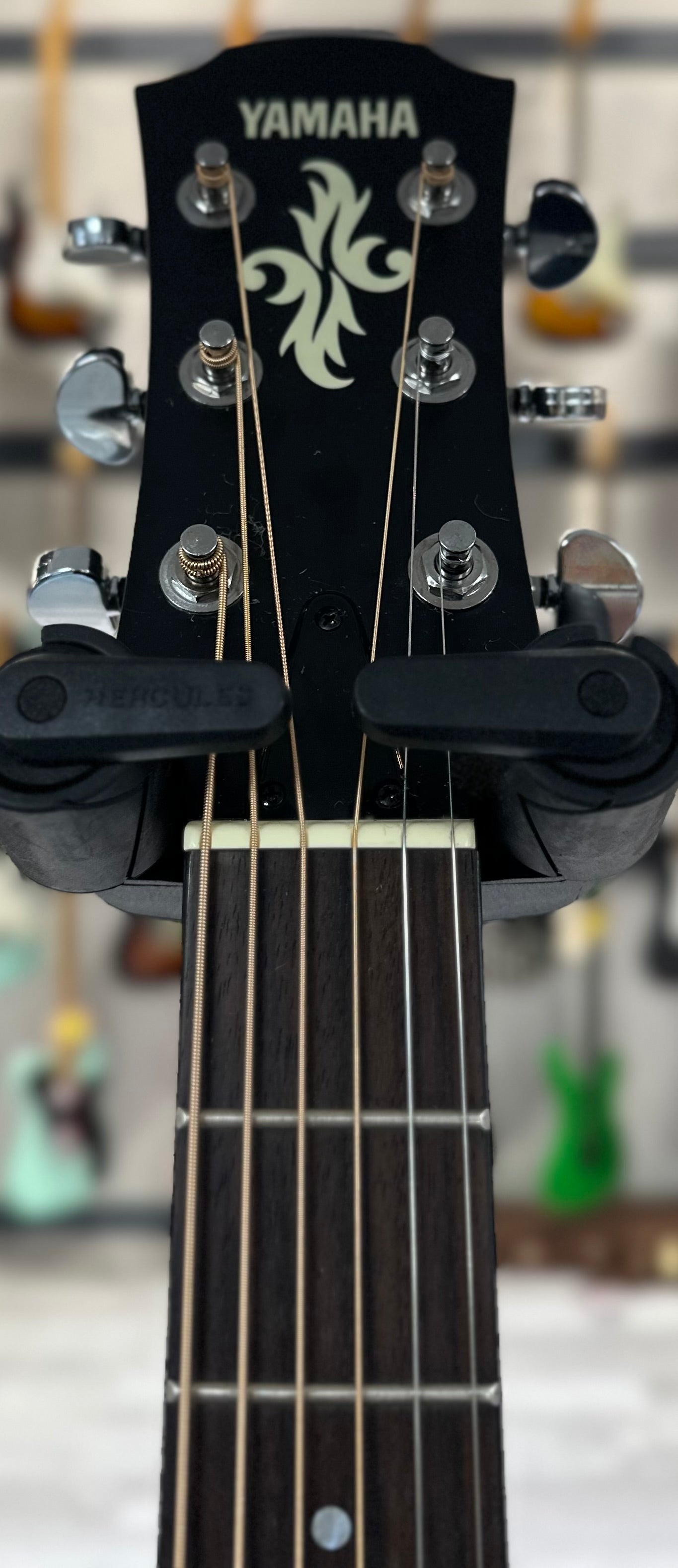 Headstock of Used Yamaha APX-5A Acoustic  Black TSS4088