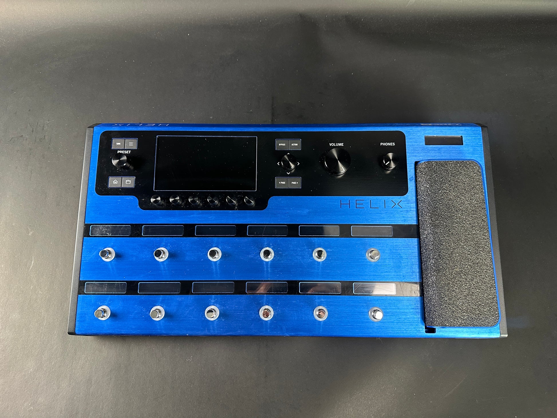 Top of Used Line 6 Helix Blue Limited.