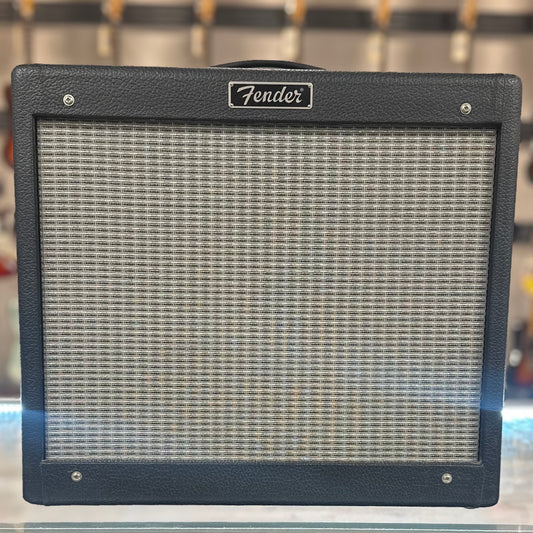 Front of Used 1998 Fender Blues Junior 15 Watt 1x12 Combo TSS4695