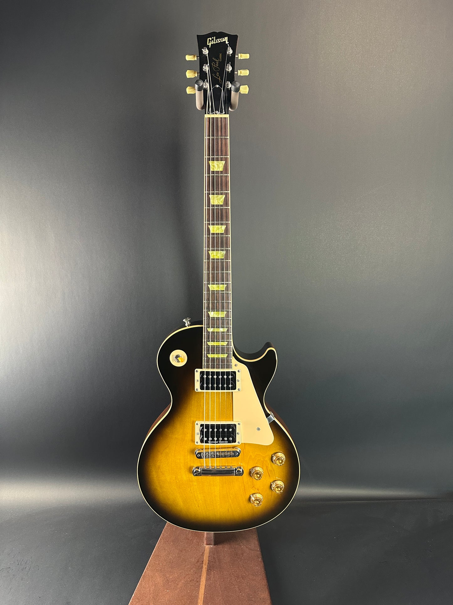 Full front of Used 2006 Gibson Les Paul Classic.