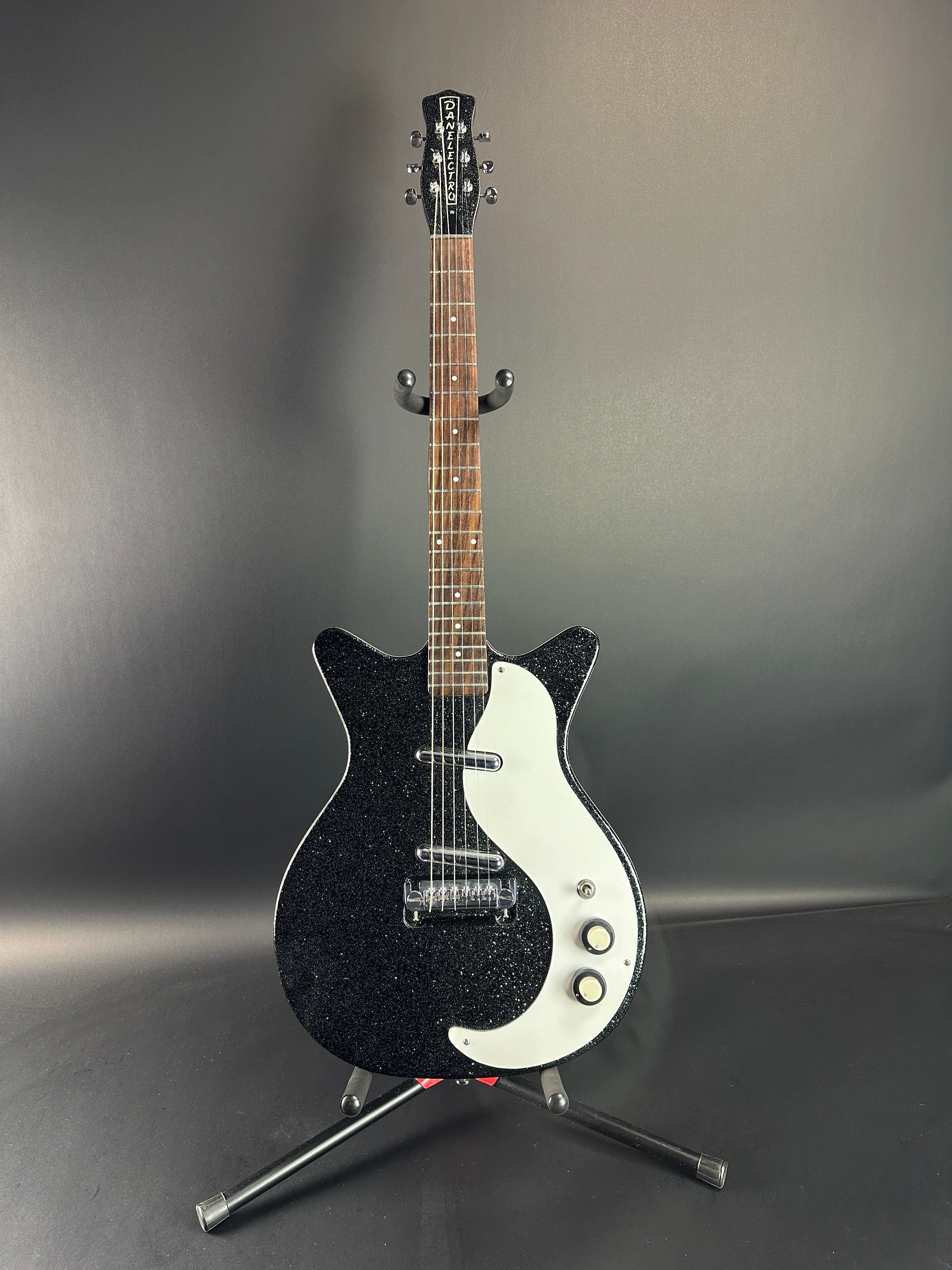 Used Danelectro '59 DC NOS Black Metal Flake TSU18851 – Tone Shop Guitars