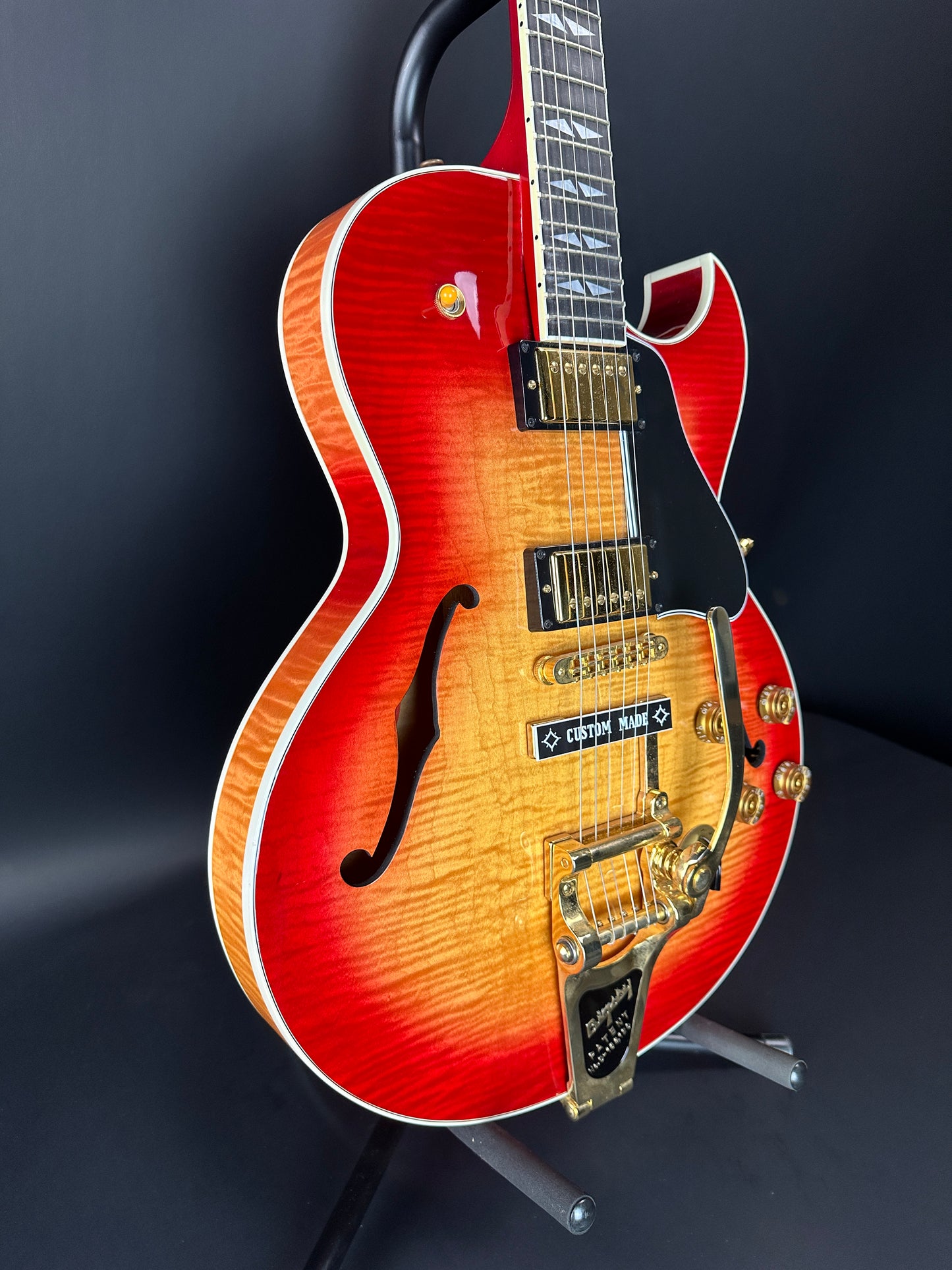 Front angle of Used 2005 Gibson ES-137.