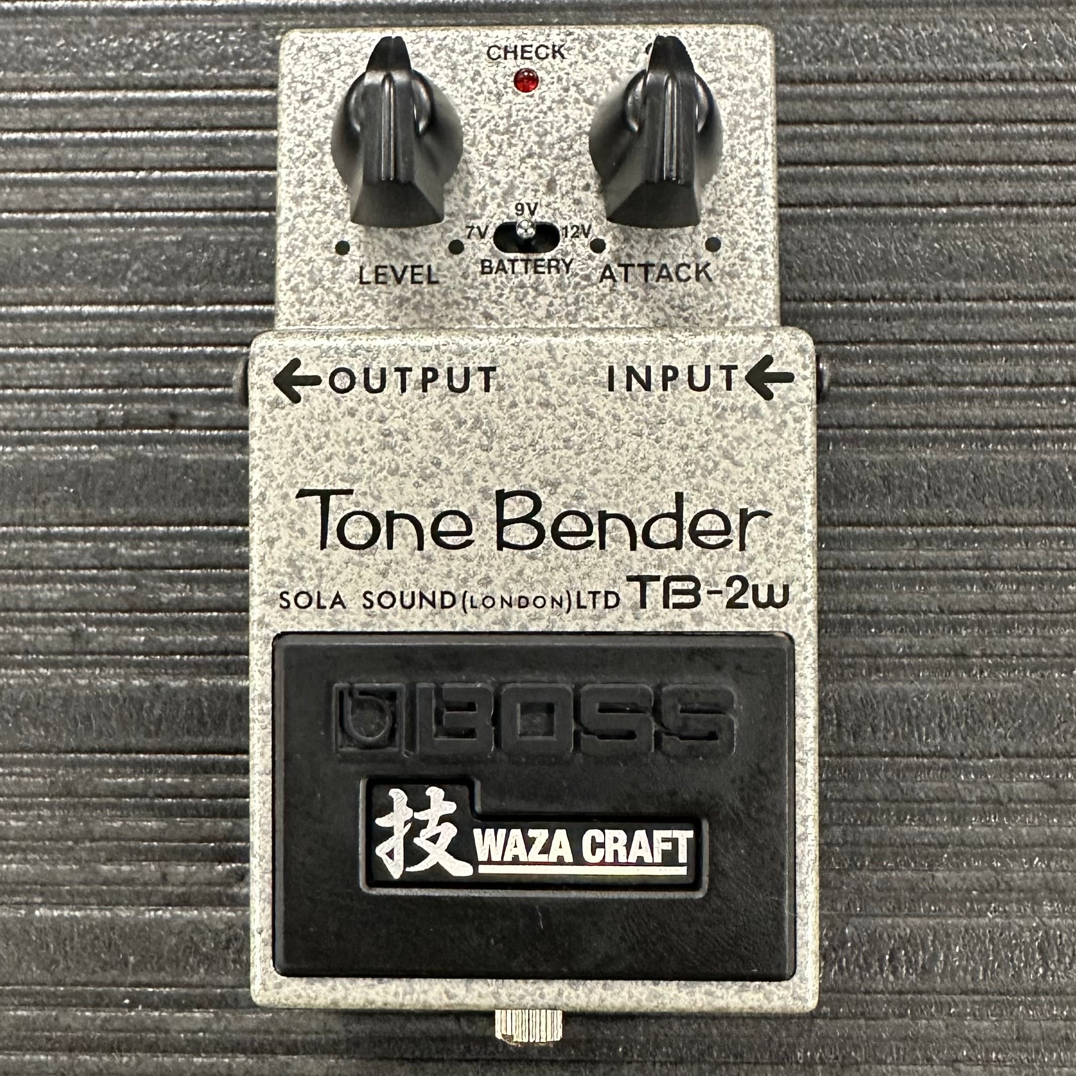 Used Boss TB-2W Tone Bender MKII Limited Edition Fuzz Pedal w/box w/All  Original Paperwork TSS4007