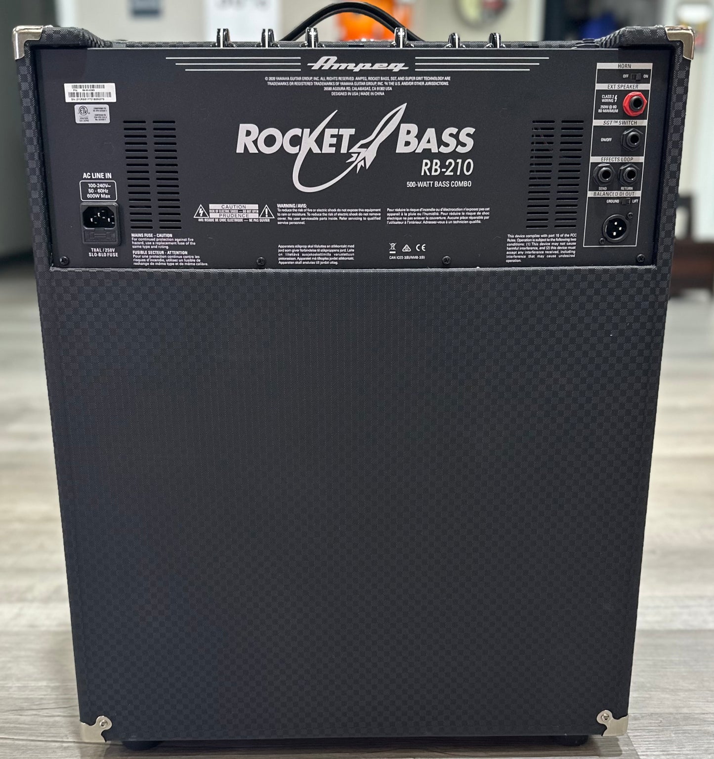 Back of Used Ampeg RB210 Roocket Bass 2x10 500 Watt Bass Combo TSS4383