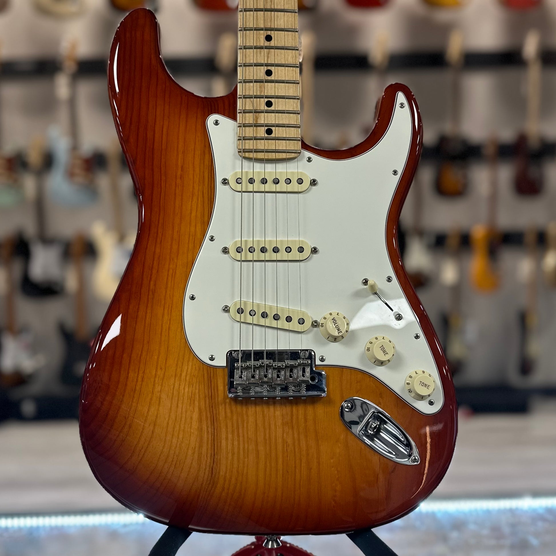 Front of Used 2019 Fender American Professional Stratocaster Sienna Sunburst w/case TSS4498